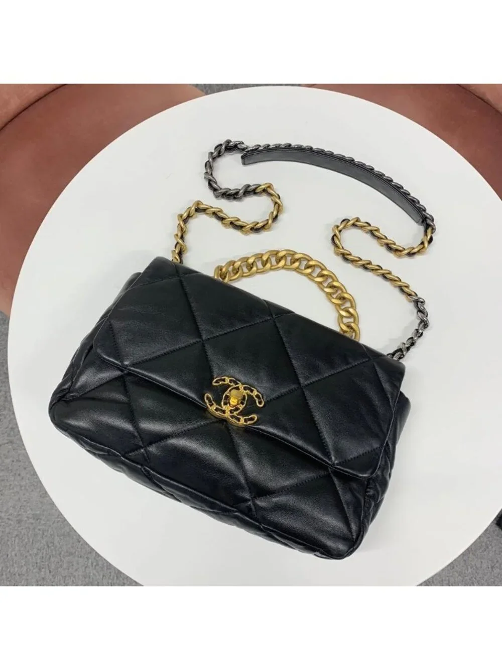 Chanel 19 CC Logo Ta on Rock Chain on Shoulder Bag